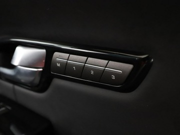 Land Rover Range Rover Evoque I SUV 5d Facelifting 2.0D TD4 180KM 2018 Land Rover Range Rover Evoque 4x4 automat skóra, zdjęcie 37