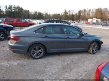 Volkswagen Jetta VI 2021 Volkswagen Jetta R-LINE, od ubezpieczalni 1.4 Benzyna 147KM, zdjęcie 8