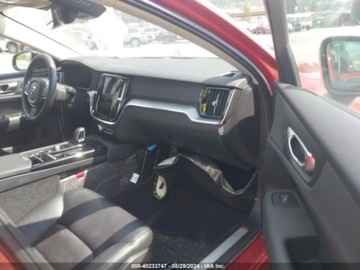 Volvo 2024 Volvo S60 2024r, Plug-In Hybrid, T8, Plus Dark, 2.0L, 4x4 2.0 455KM, zdjęcie 4