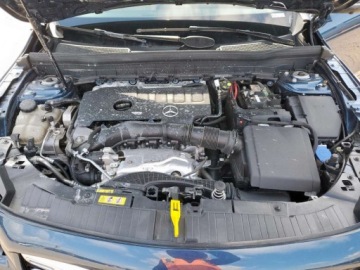 Mercedes GLB 2023 Mercedes-Benz GLB 250 2023 2.0l 2.0 Benzyna 221KM, zdjęcie 6