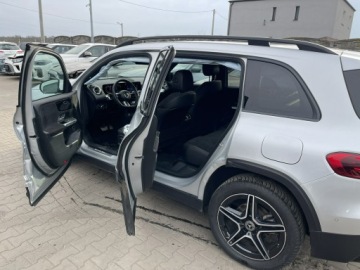 Mercedes GLB SUV 2.0 200d 150KM 2024 Mercedes GLB AMG line mHEV 4Matic Skóra Hak, zdjęcie 3