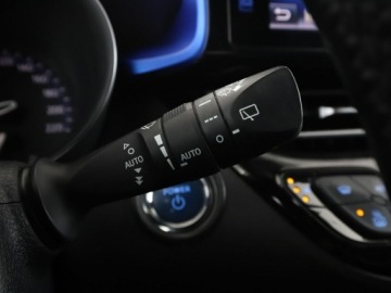 Toyota C-HR I Crossover 1.8 Hybrid 122KM 2017 Toyota C-HR HEV automat navi grzane fotele kamera, zdjęcie 29