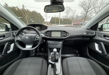 Peugeot 2014 Peugeot 308 Peugeot 308 PureTech 130 GPF Stop amp Start Allure Pack 1.2, zdjęcie 16