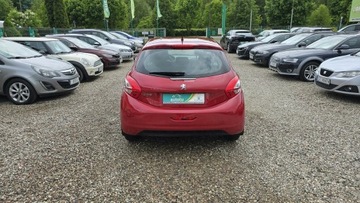 Peugeot 208 I Hatchback 3d 1.2 VTI 82KM 2014 Peugeot 208 navi, PDC, zdjęcie 7