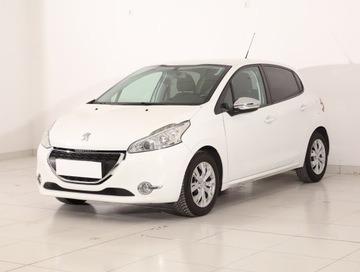 Peugeot 208 I Hatchback 3d 1.2 VTI 82KM 2013 Peugeot 208 1.2 PureTech, Klima, Tempomat, zdjęcie 1