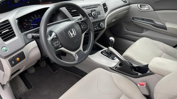 Honda Civic IX Sedan 1.8 i-VTEC 142KM 2012 Civic 1.8 S, zdjęcie 11