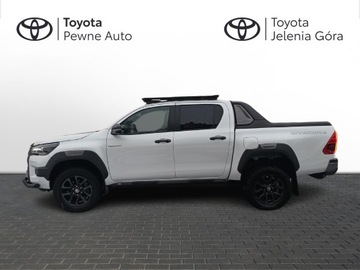 Toyota Hilux VIII Podwójna kabina Facelifting 2.8 D-4D 204KM 2023 Toyota Hilux 2.8 D-4D Double Cab Invincible Sport, zdjęcie 2