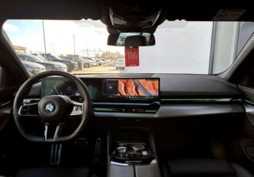 BMW Seria 5 G90-91 2024 BMW Seria 5 BMW 520i xDrive M Sport Shadow line FV23 Adaptive LED 2.0, zdjęcie 13