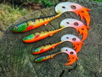 Приманка MIKADO SICARIO PIKE TAIL 8,5 СМ RED TIGER TWISTER ДЛЯ СУДАКА