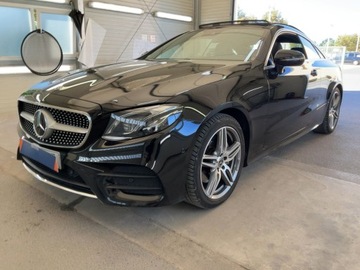 Mercedes Klasa E W213 2019 Mercedes-Benz E-Klasse E 200 4Matic AMG Line