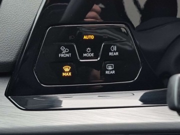 Volkswagen Golf VIII Variant 2.0 TDI 150KM 2021 Volkswagen Golf Variant Martwe poleVirtualFaktura23 Masaz fotela kierowcy, zdjęcie 14