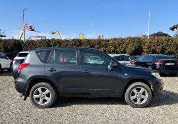 Toyota RAV4 III MPV 2.2 16V D-4D 136KM 2006 Toyota RAV4 Naped 4x4 2.2 Diesel 136KM, zdjęcie 7