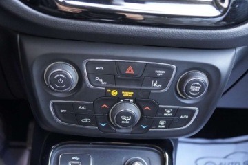 Jeep Compass II 2018 Jeep Compass LimitedSkoraPamiecDuza NaviKlimatronicBagaznik DachowyZadbany, zdjęcie 13