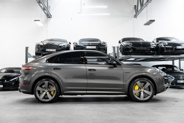 Porsche Cayenne III 2022 Porsche Cayenne Coupé Turbo S E-Hybrid 680 KM., zdjęcie 8