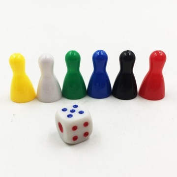 70х6 шт. Шахматные фигуры и 1 игральная доска.