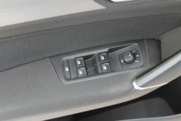 Volkswagen Touran III 2.0 TDI SCR 122KM 2022 Volkswagen Touran EVO Comfortline Gwarancja S, zdjęcie 19