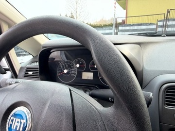 Fiat Punto Grande Punto Hatchback 5d 1.2 8v 65KM 2007 Fiat Grande Punto Tylko 166tyśkm! KLIMA 1.2B 8V 3DRZWI 2007 ZADBANY Dynamic, zdjęcie 8