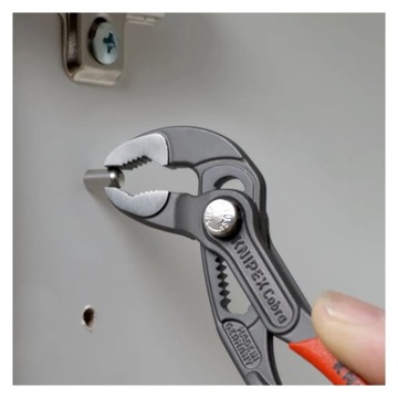 ЩИПЦЫ РЕГУЛИРУЕМЫЕ KNIPEX ТРУБНЫЙ КЛЮЧ COBRA 125 ММ 13 ПОЛОЖЕНИЙ РЕГУЛИРОВКИ