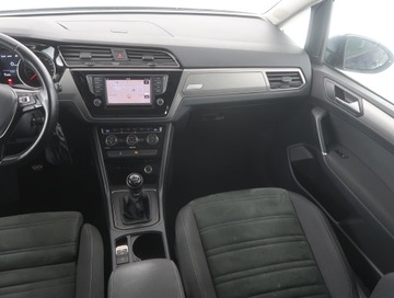 Volkswagen Touran III 2.0 TDI 150KM 2015 VW Touran 2.0 TDI, Skóra, Navi, Klima, zdjęcie 7