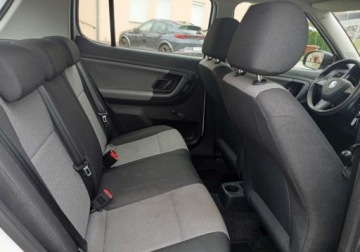 Skoda Fabia II Hatchback Facelifting 1.2 HTP 60KM 2014 Skoda Fabia Zarejestrowany - ubezpieczony - benzyna - 1,2 - 60 KM 1.2 60KM, zdjęcie 15