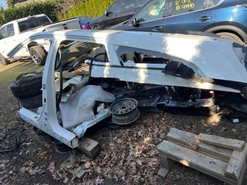 Słupek lewy środkowy B próg ramka dachowa słupek dachowy Dodge Durango 17r
