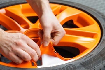 2x400 мл ЭЛАСТИЧНЫЙ РЕЗИНОВЫЙ СПРЕЙ CARBON MOTIP