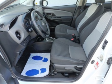 Toyota Yaris III Hatchback 5d Facelifting 2017 1.5 Hybrid 100KM 2019 Toyota Yaris Hybrid 100 Premium EU6 III (2011-2019, zdjęcie 9