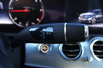 Mercedes Klasa E W213 Limuzyna 2.0 220d 194KM 2016 Mercedes-Benz Klasa E Panorama Skora HeadUp AMG InteriorExterior Tempo, zdjęcie 17