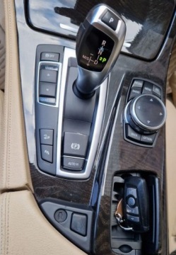 BMW Seria 5 F10-F11 Limuzyna 535d 300KM 2012 BMW Seria 5 530XD 300KM 4X4 HeadUp 3.0 Diesel 300KM, zdjęcie 10