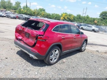 Mercedes GLA II 2022 Mercedes-Benz GLA 2022r, 4Matic, 2.0L 2.0 Benzyna 221KM, zdjęcie 6