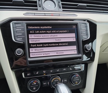 Volkswagen Passat B8 Variant 2.0 TSI BlueMotion Technology 220KM 2017 Volkswagen Passat 2.0 TSI 220KM Highline DSG, Salo, zdjęcie 18