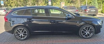 Volvo V60 I Kombi Facelifting 2.0 D4 DRIVE-E 181KM 2014 Volvo V60 Volvo V60 D4 Geartronic Ocean Race 2.0 Diesel 181KM, zdjęcie 33