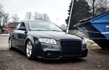 Заглушка решетки Audi A4 B7 04-08 RS черный глянцевый