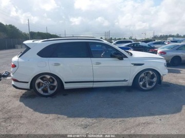 Bentley Bentayga 2022 Bentley Bentayga V8 2022 4.0l 4.0 Benzyna 542KM, zdjęcie 5