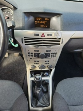 Opel Astra H Hatchback 5d 1.6 Twinport ECOTEC 105KM 2007 Opel Astra Opłacona Zdrowa Zadbana Serwisowana, zdjęcie 12