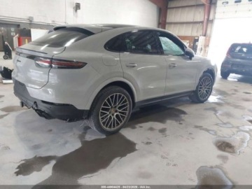 Porsche Cayenne III 2023 Porsche Cayenne Coupe Platinum Edition 2023 3.0 Benzyna 335KM, zdjęcie 4