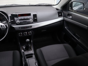 Mitsubishi Lancer IX Sportback 1.8 MIVEC 143KM 2009 Mitsubishi Lancer 1.8 i, Salon Polska, Klima, zdjęcie 7