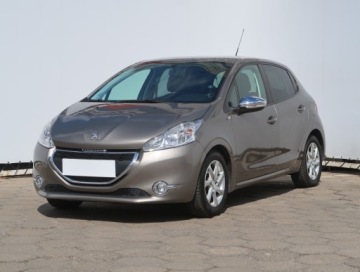 Peugeot 208 I Hatchback 3d 1.2 VTI 82KM 2014 Peugeot 208 1.2 PureTech, Klima, Tempomat,ALU, zdjęcie 1