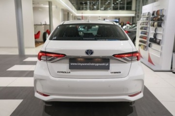 Toyota Corolla XII Sedan Facelifting 1.8 Hybrid 140KM 2023 Toyota Corolla 1.8 Hybrid Comfort 1.8 Hybryda 140KM, zdjęcie 4