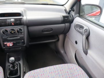 Opel Corsa B Hatchback 1.2 i 45KM 1995 Opel Corsa 1.2, Salon Polska, zdjęcie 7