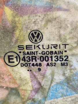 SKLO (OKNO) DVEŘE LEVÝ PŘEDNÍ VW T4 1996R