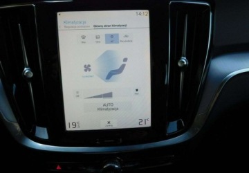 Volvo V60 II  Kombi 2.0 D3 150KM 2019 Volvo V60 z Gwarancja Kamera Model 2020r 2.0 Diesel 150KM, zdjęcie 18