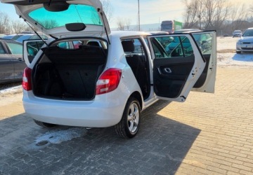 Skoda Fabia II Hatchback 1.2 i HTP 12V 70KM 2008 Skoda Fabia 1,2 Ben Klima 1.2 Benzyna 70KM, zdjęcie 23