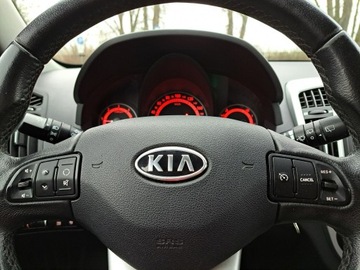 Kia Ceed I Hatchback 5d Facelifting 1.6 CRDi WGT 90KM 2011 Kia Cee'd 1.6CRDi 90KM 2011r. lift Klima TEMPOMAT, zdjęcie 16