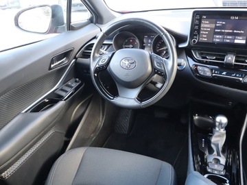 Toyota C-HR I Crossover Facelifting 1.8 Hybrid 122KM 2020 Toyota C-HR 1.8 Hybrid, Salon Polska, zdjęcie 6