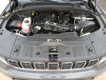 Jeep Grand Cherokee V 2023 Jeep Grand Cherokee L Limited 2023 3.6l 3.6 Benzyna 293KM, zdjęcie 6