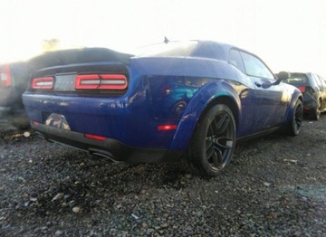 Dodge Challenger III 2021 Dodge Challenger 2021, 6.4L, RT SCAT PACK WIDEBODY, porysowany lakier 6.4, zdjęcie 3