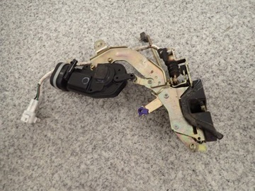 DAIHATSU TERIOS I ZÁMEK DVEŘE PŘEDNÍCH LEVÝCH