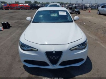 Alfa Romeo Giulia II Sedan Facelifting 2.0 Turbo 280KM 2020 Alfa Romeo Giulia 2020 Alfa Romeo Giulia RWD 2.0 Benzyna 280KM, zdjęcie 12