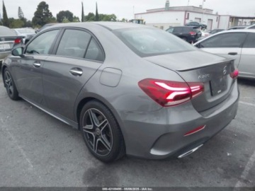 Mercedes Klasa A W177/V177 2019 Mercedes-Benz Klasa A 220 2019 2.0l 2.0 Benzyna 188KM, zdjęcie 3